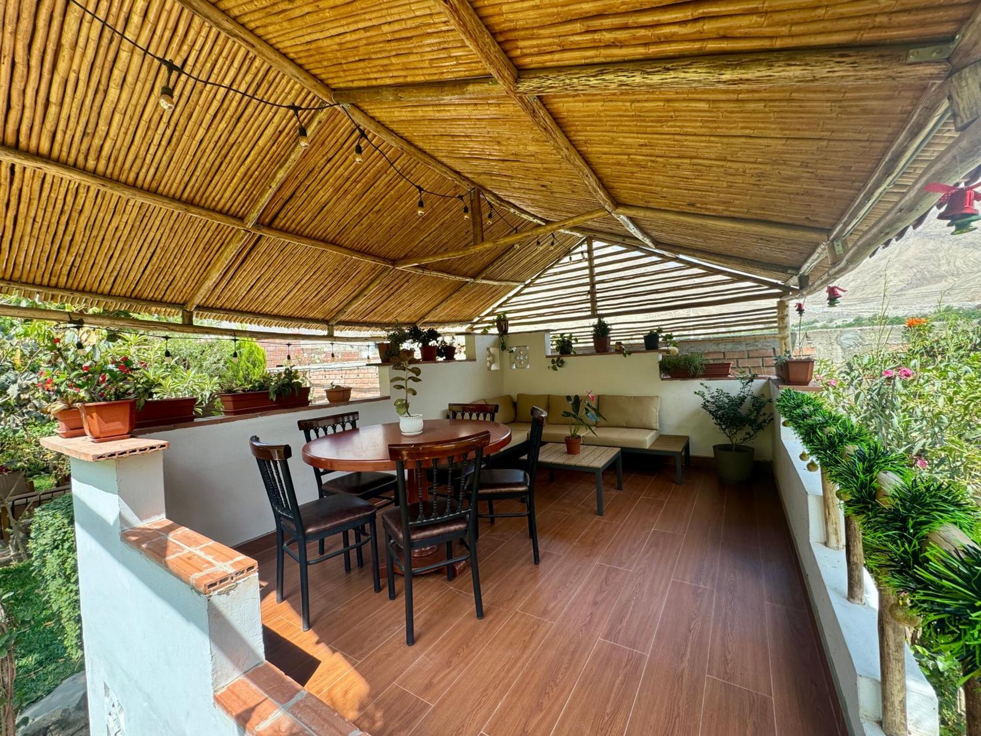 Casa Hotel Mamaluna Lunahuaná エクステリア 写真